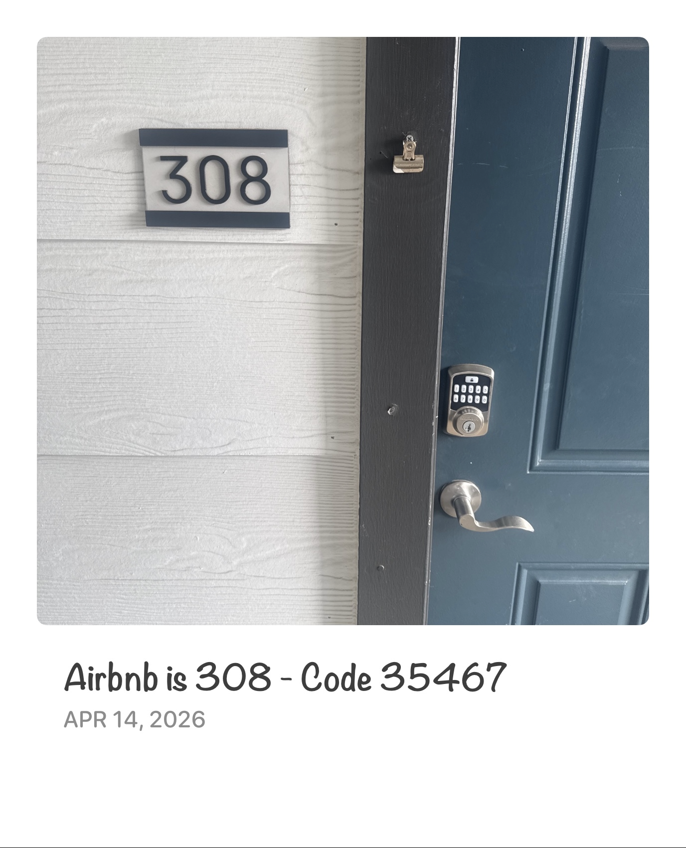 Forgetful memento showing an Airbnb entry reminder
